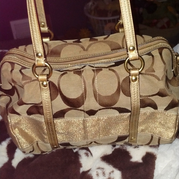 Coach Handbags - Coach vintage EUCGold Signature leather Bag